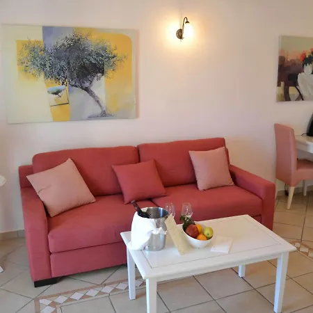 מלון Delfino Blu Wellness Boutique 4*