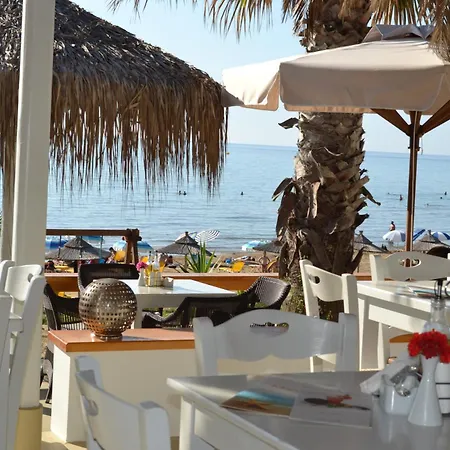 מלון Delfino Blu Wellness Boutique 4*