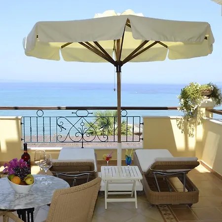 Delfino Blu Wellness Boutique מלון איוס סטפנוס