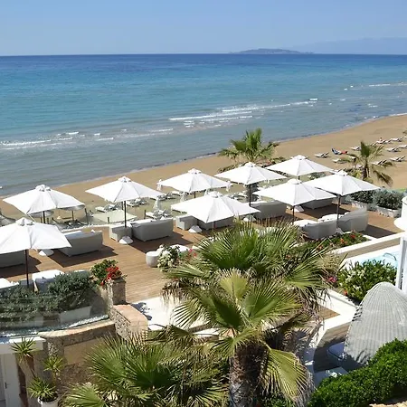 Delfino Blu Wellness Boutique מלון איוס סטפנוס