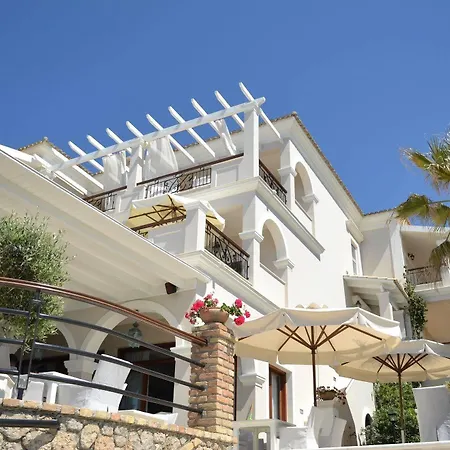Delfino Blu Wellness Boutique מלון